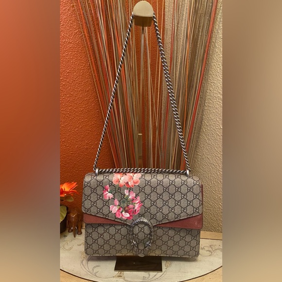 EUC-Gucci Dionysus shoulder bag in the GG Supreme Blooms print - Like New! - Picture 3 of 14